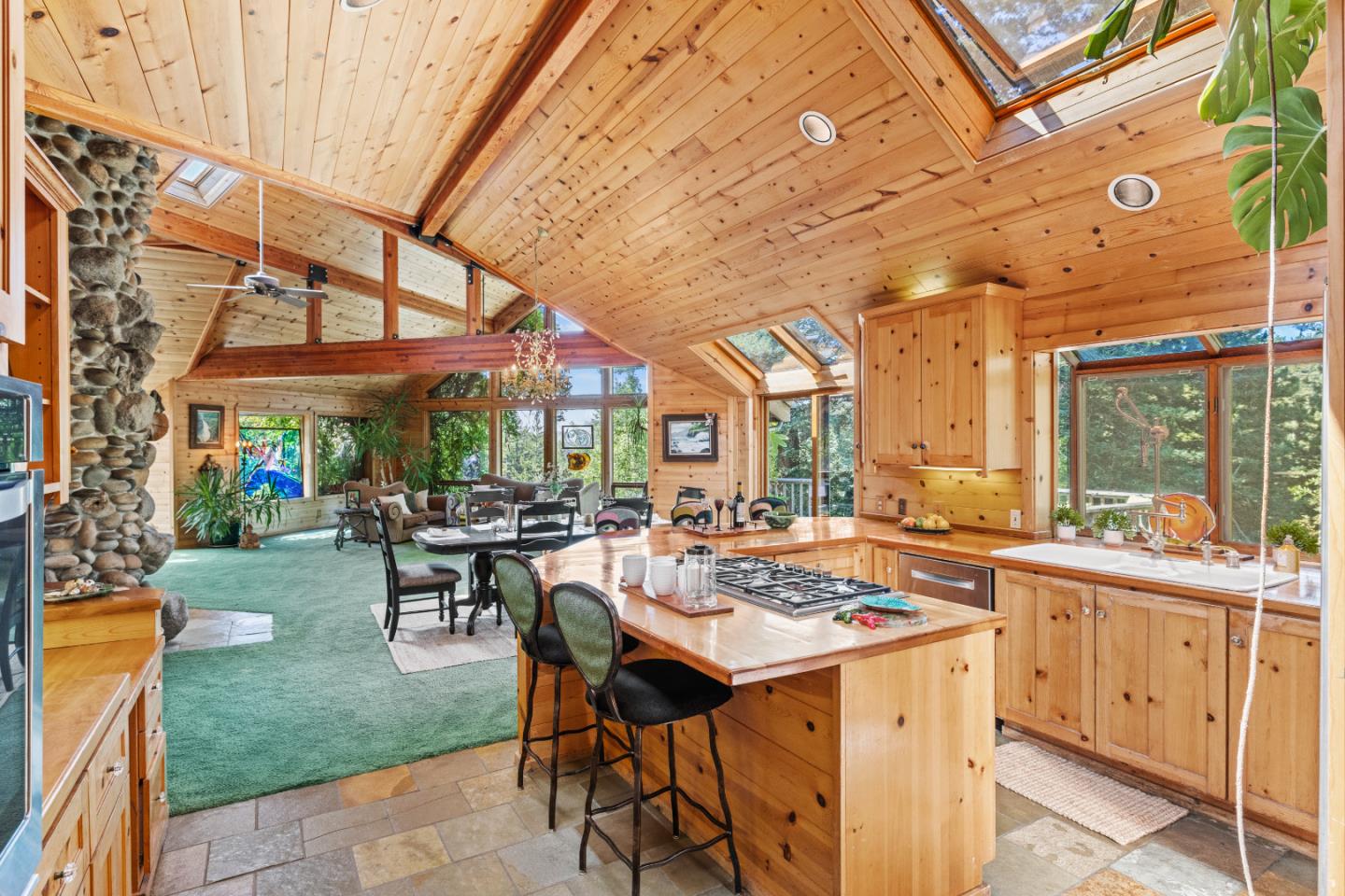 994 Laurel Grove DR