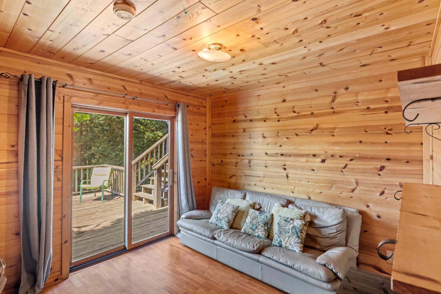 994 Laurel Grove DR