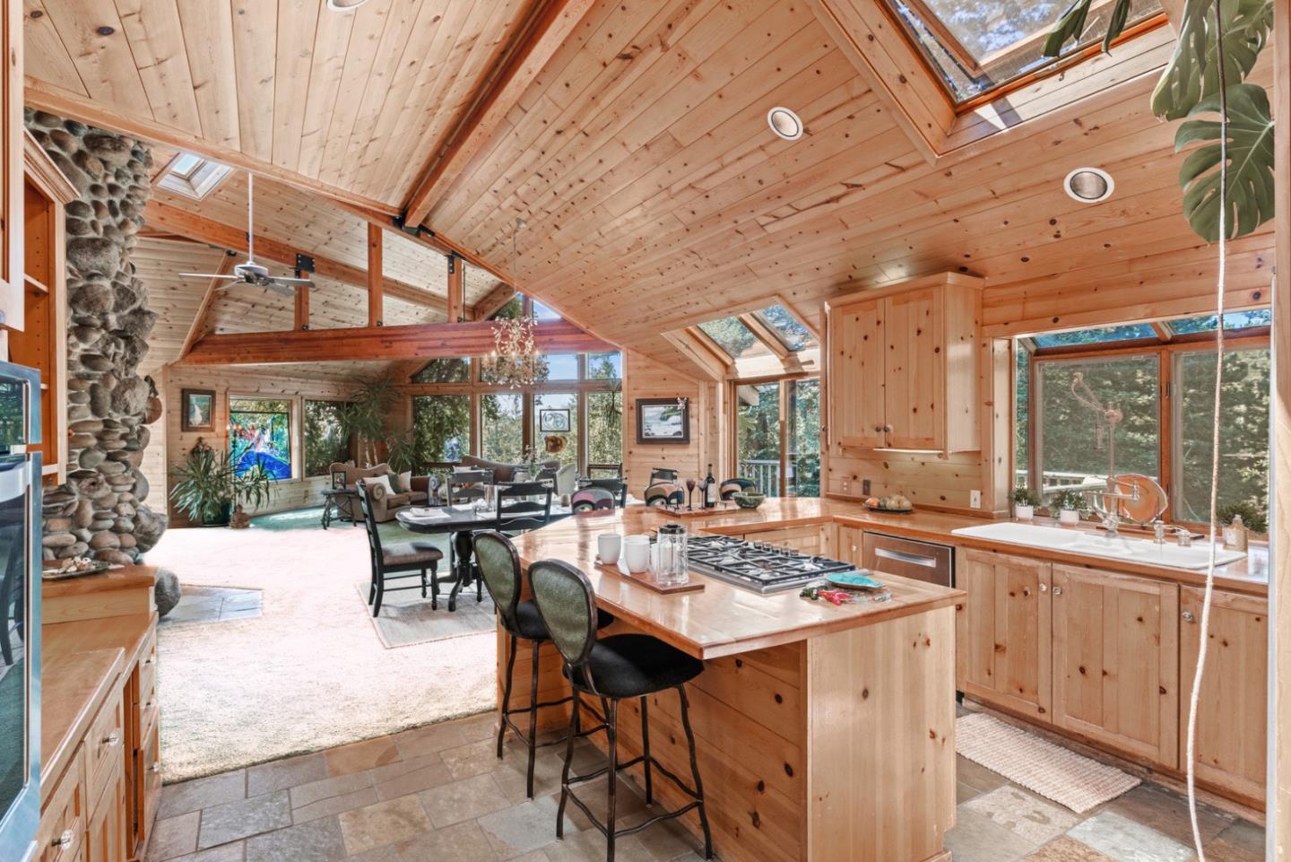 994 Laurel Grove DR
