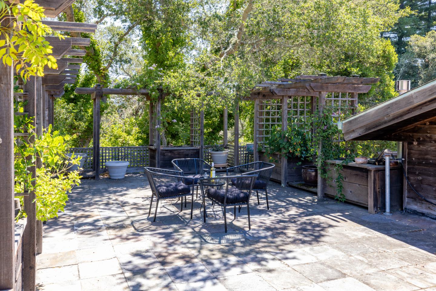 994 Laurel Grove DR