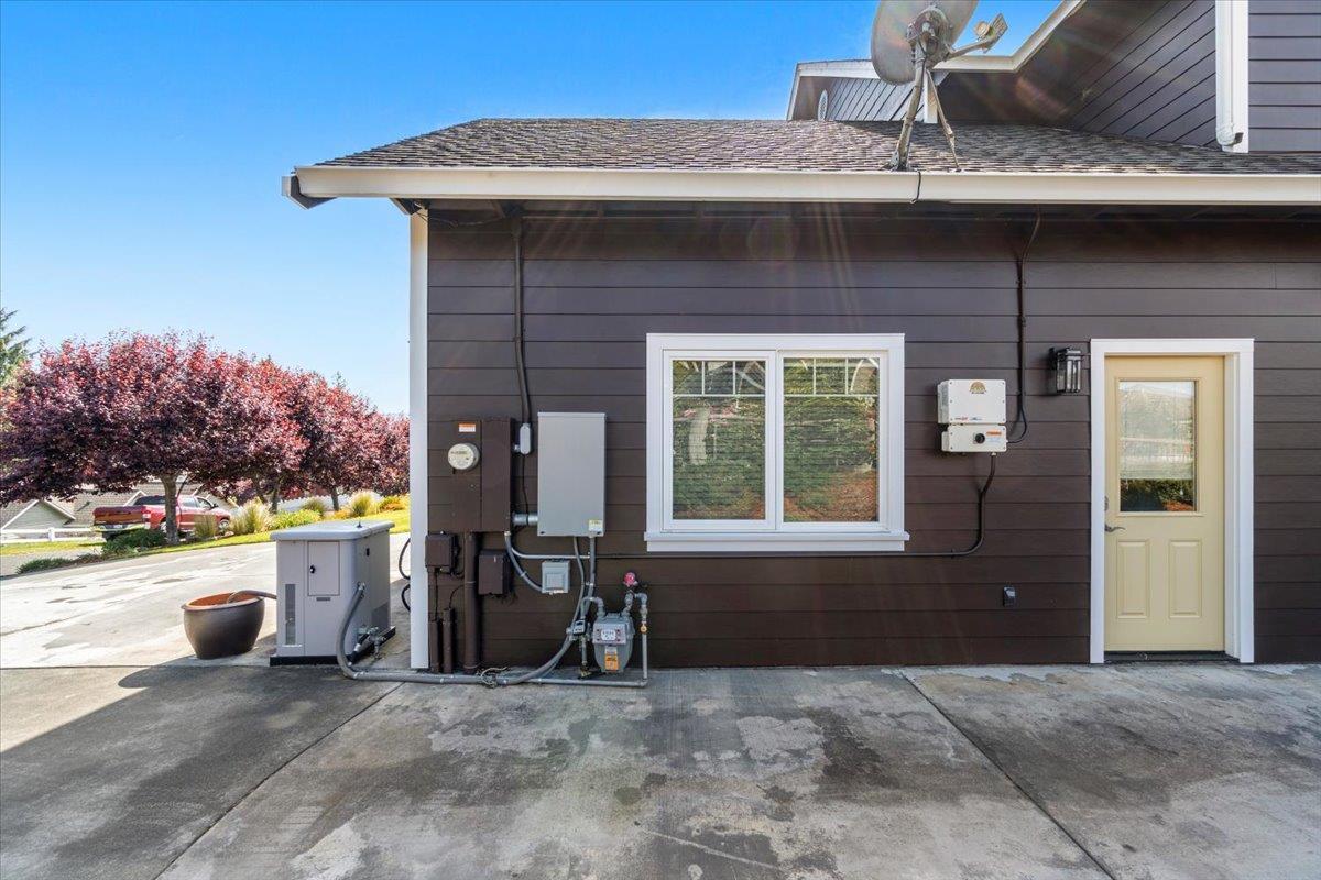 2220 Hewitt RD