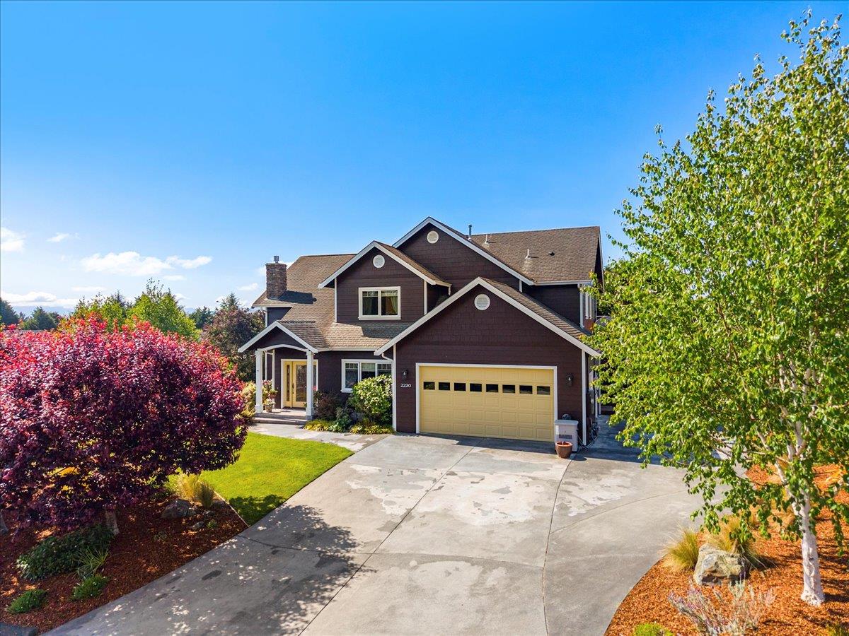 2220 Hewitt RD