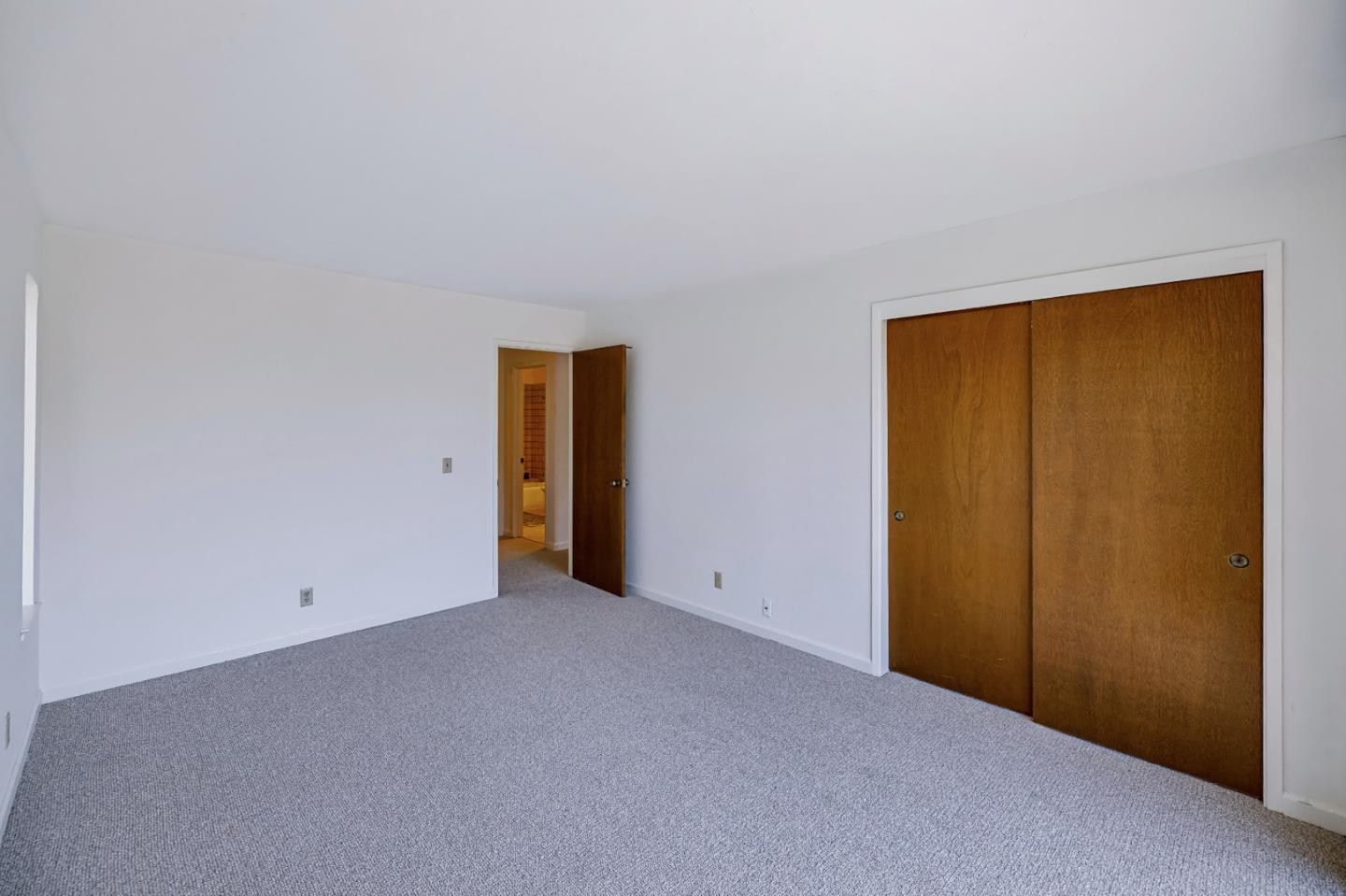 546 Monterey DR