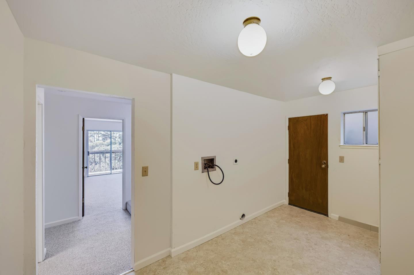 546 Monterey DR