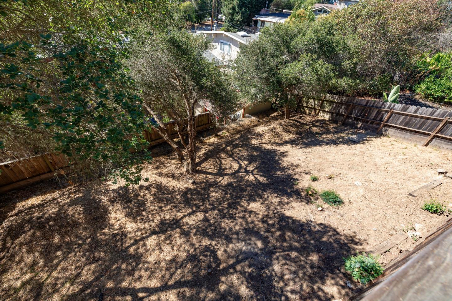 546 Monterey DR