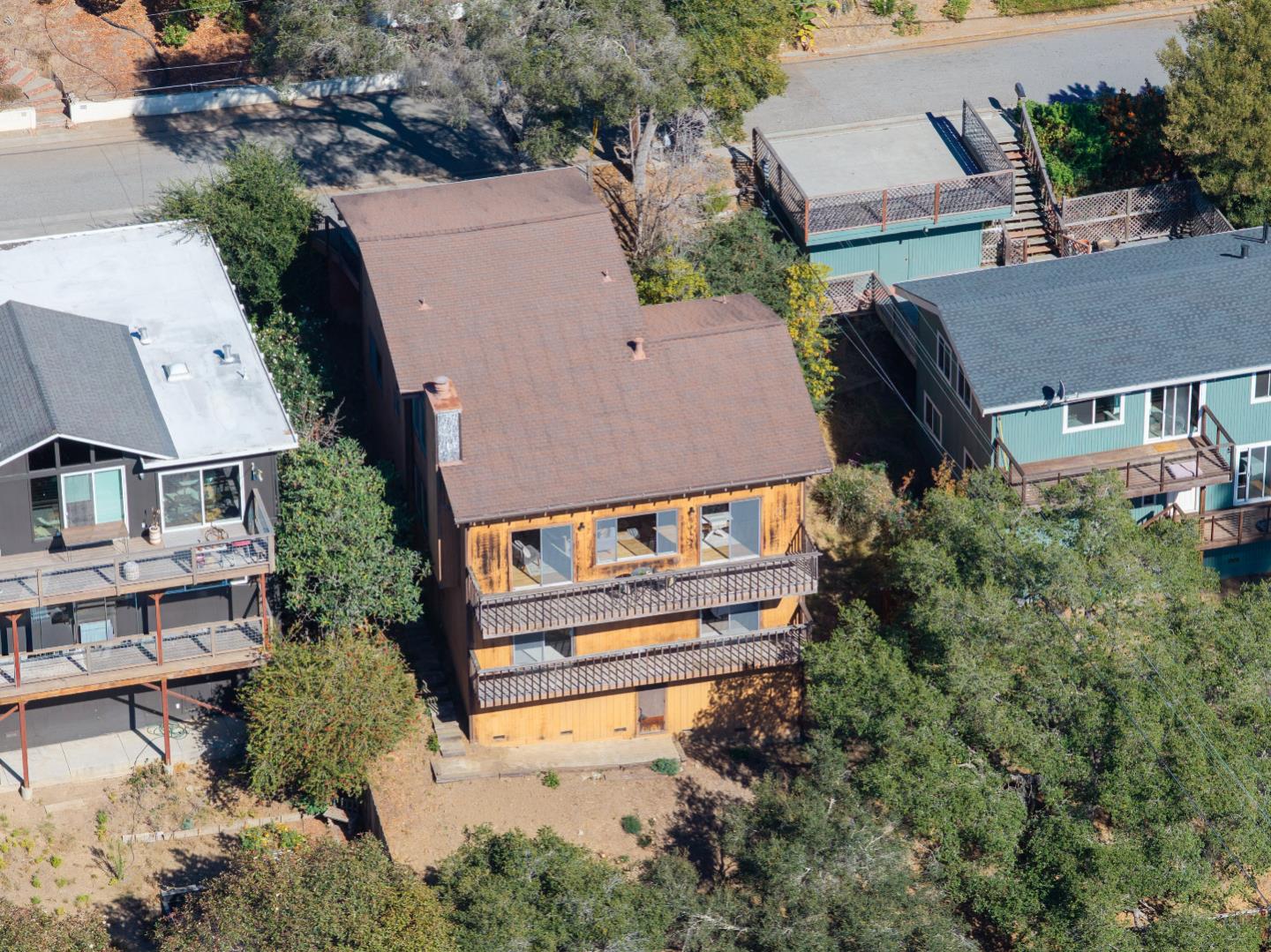 546 Monterey DR