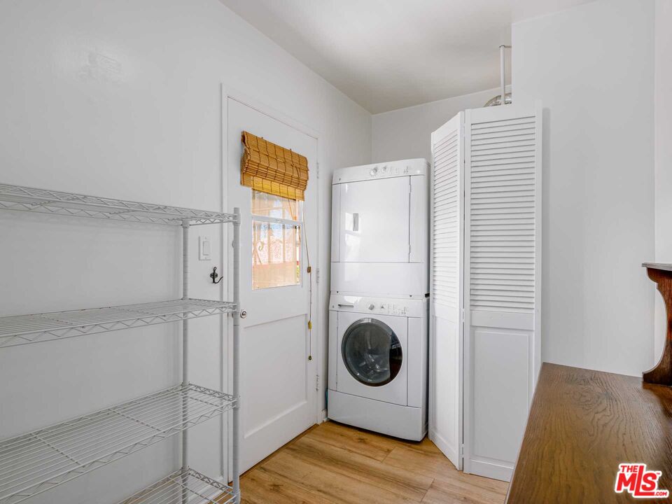 2511/2 3rd Ave