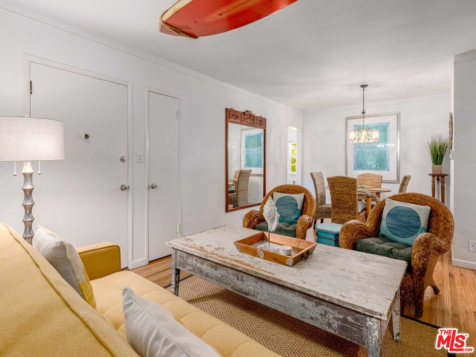 2511/2 3rd Ave