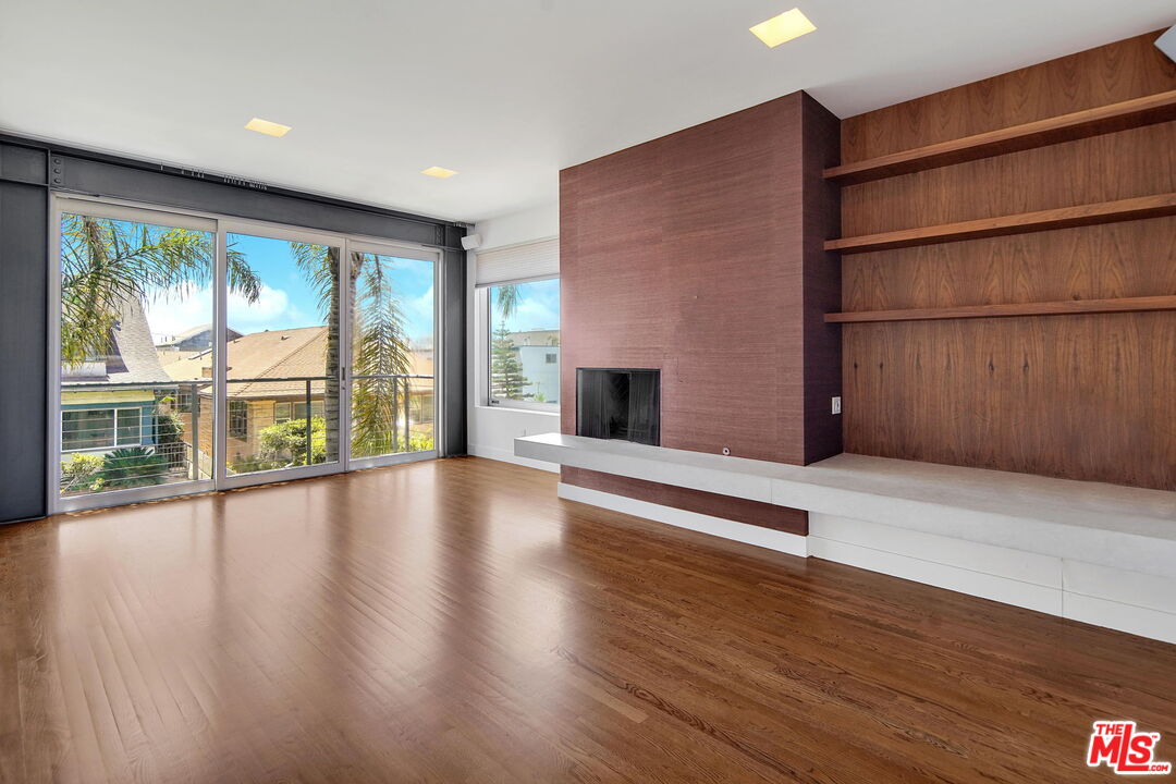 35 Sunset Ave