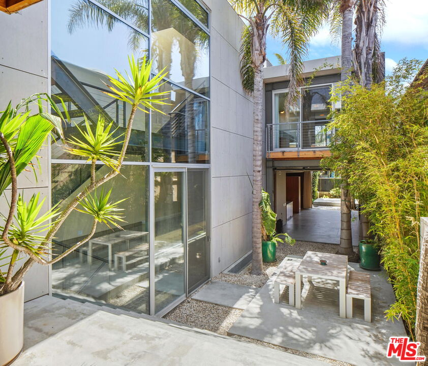 35 Sunset Ave
