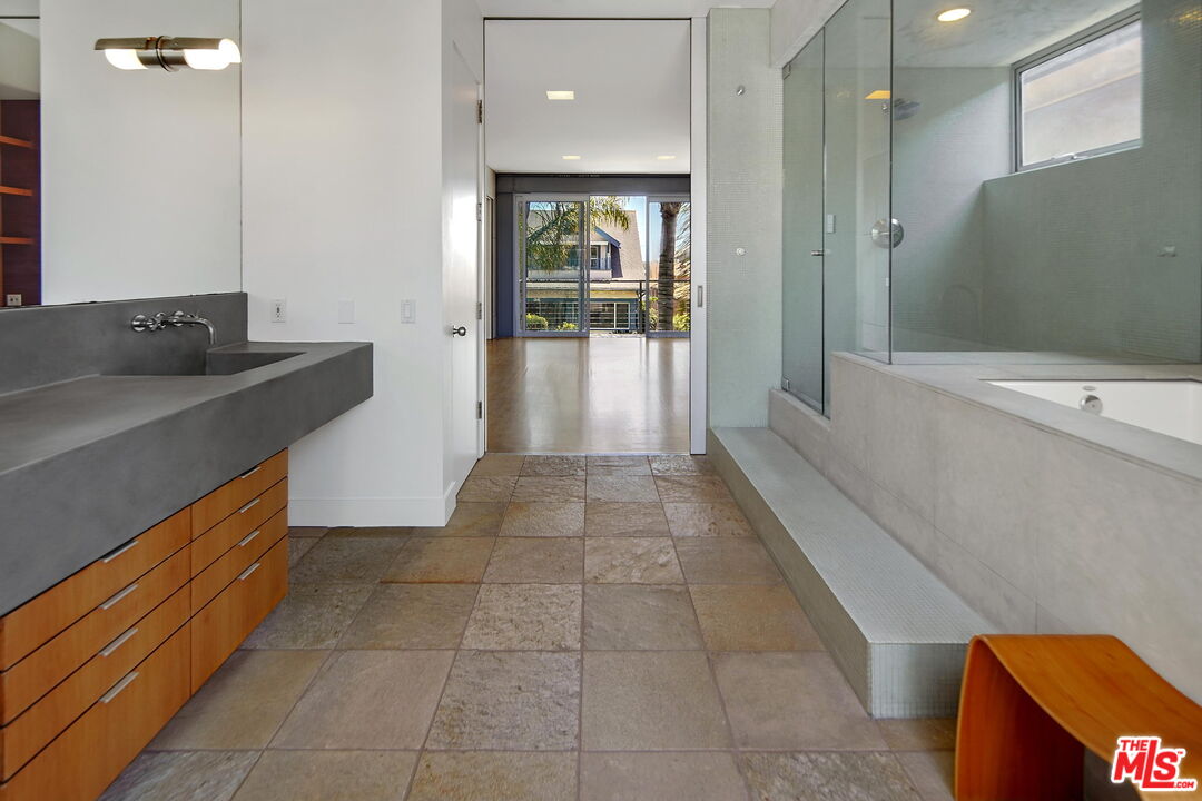 35 Sunset Ave