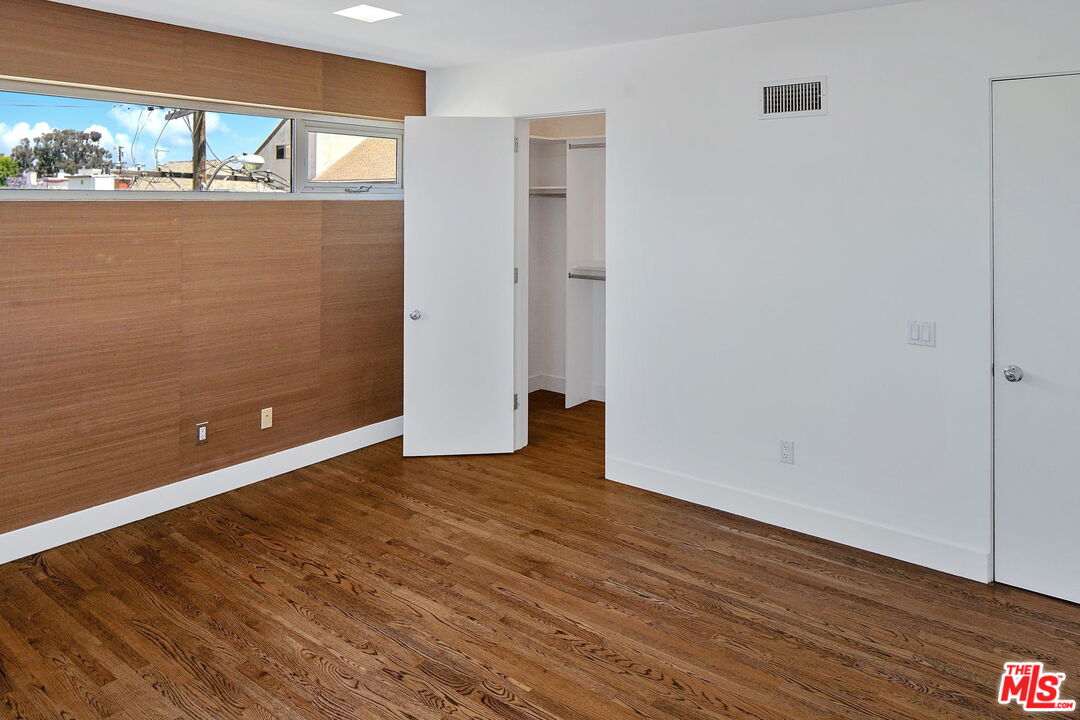 35 Sunset Ave