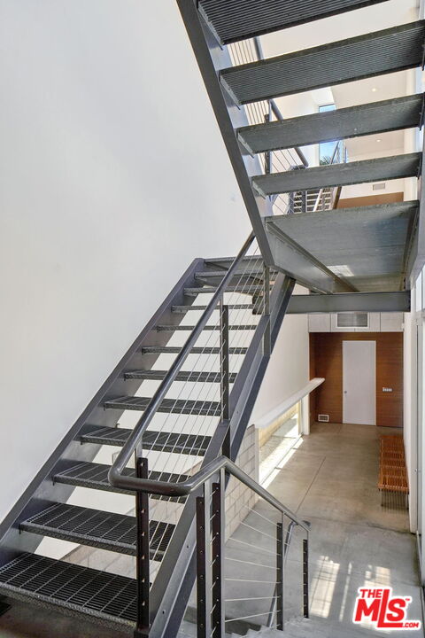 35 Sunset Ave