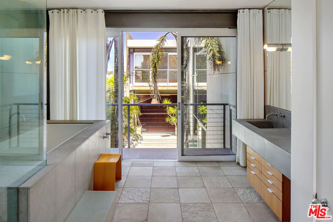 35 Sunset Ave