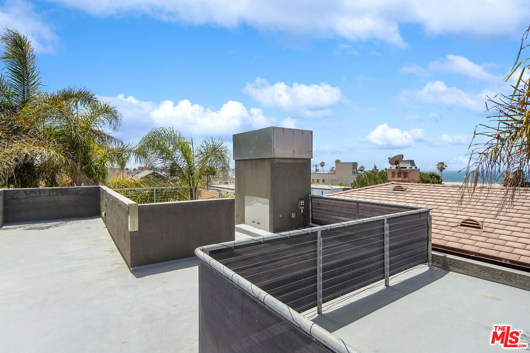 35 Sunset Ave