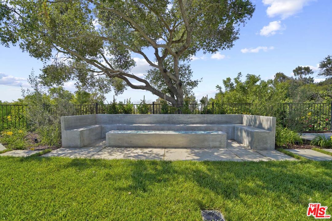 803 Teakwood Rd
