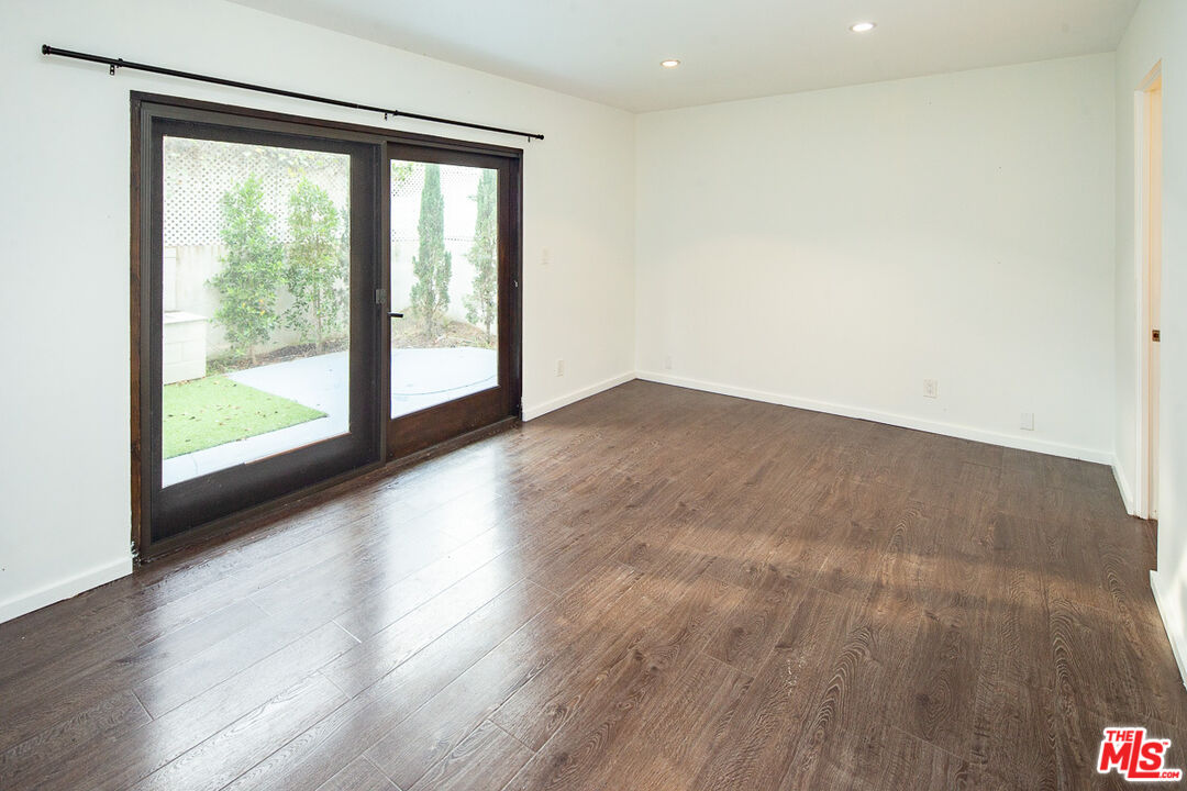 6304 Vista Del Mar