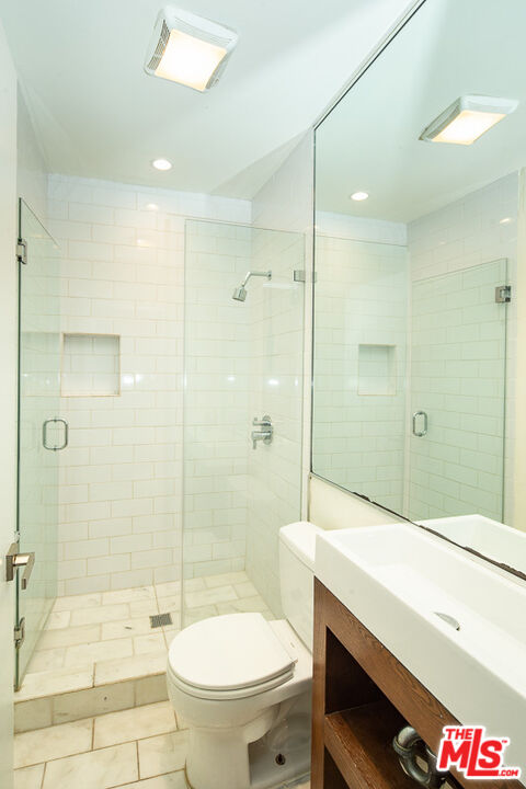6304 Vista Del Mar