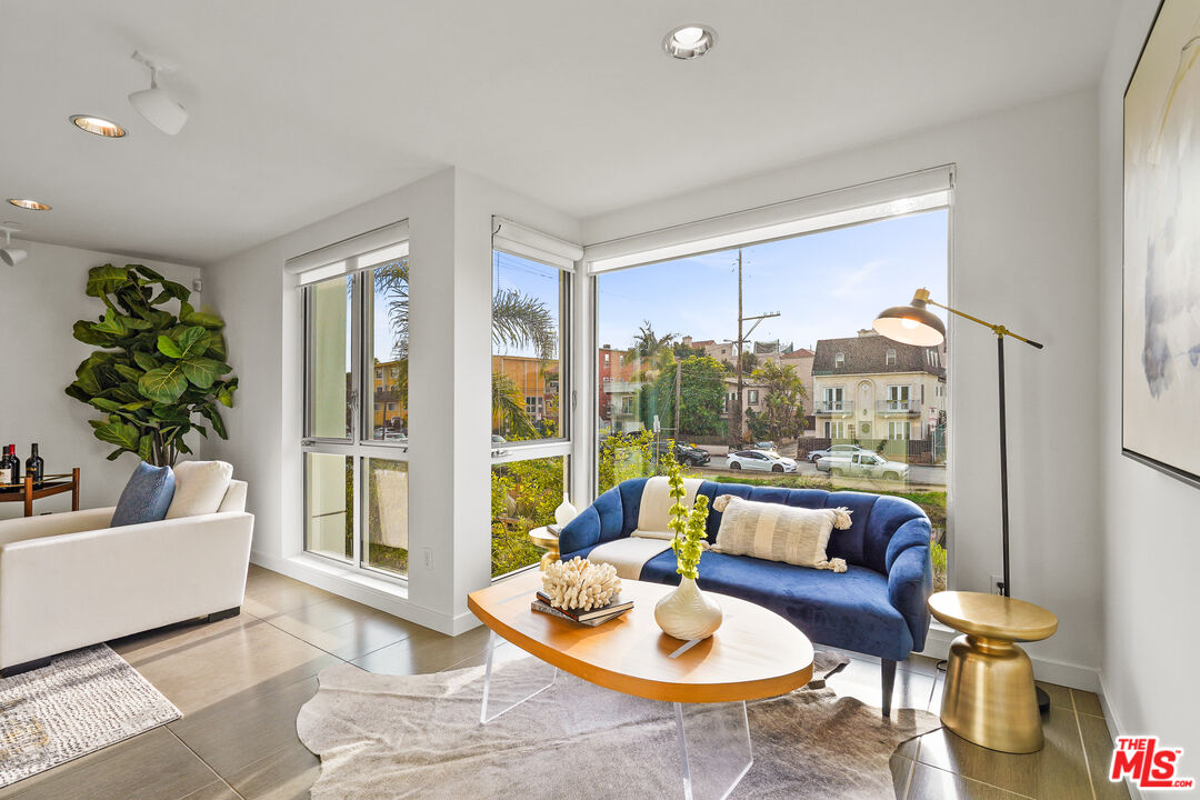 310 Washington Blvd Unit: 502