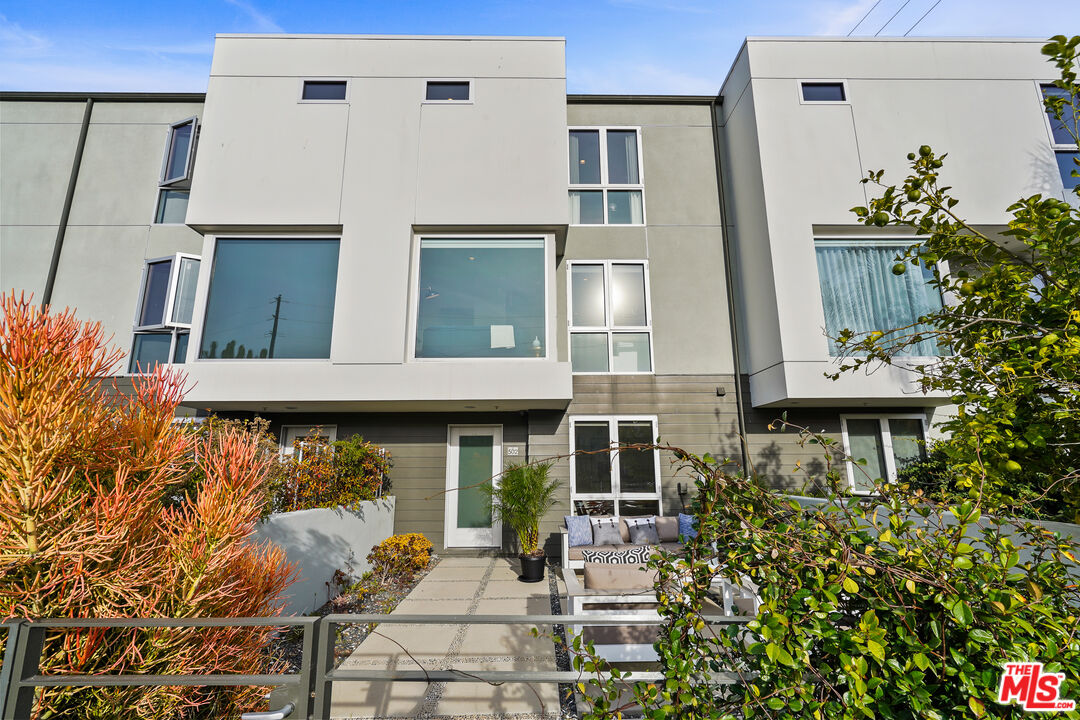 310 Washington Blvd Unit: 502