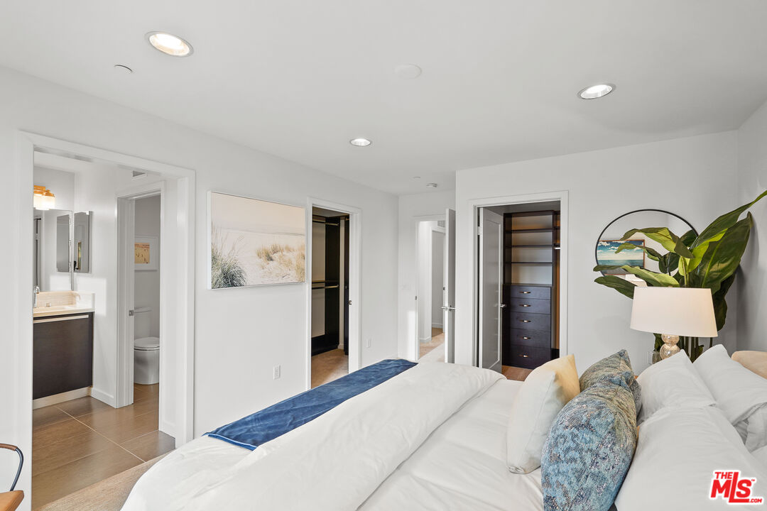 310 Washington Blvd Unit: 502