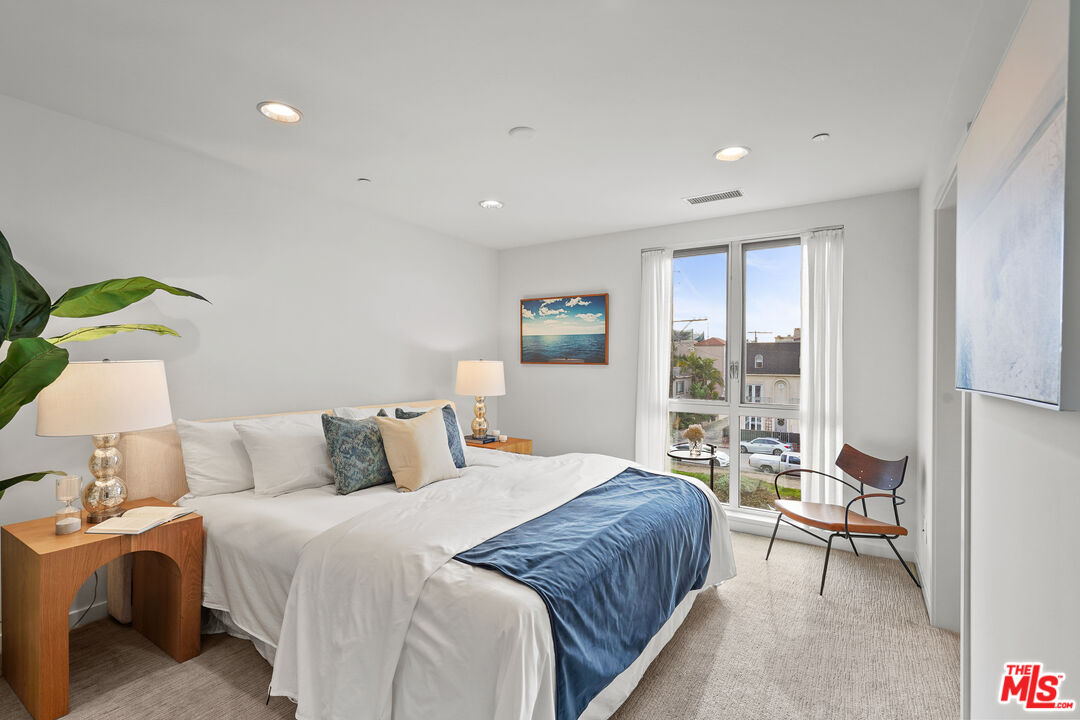 310 Washington Blvd Unit: 502