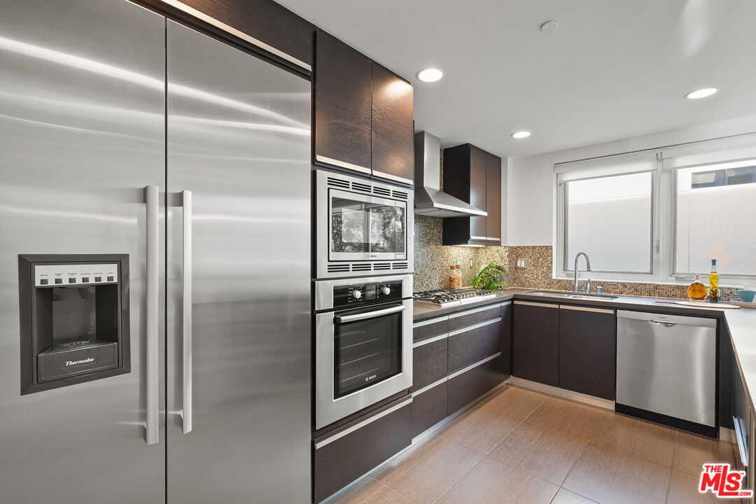 310 Washington Blvd Unit: 502