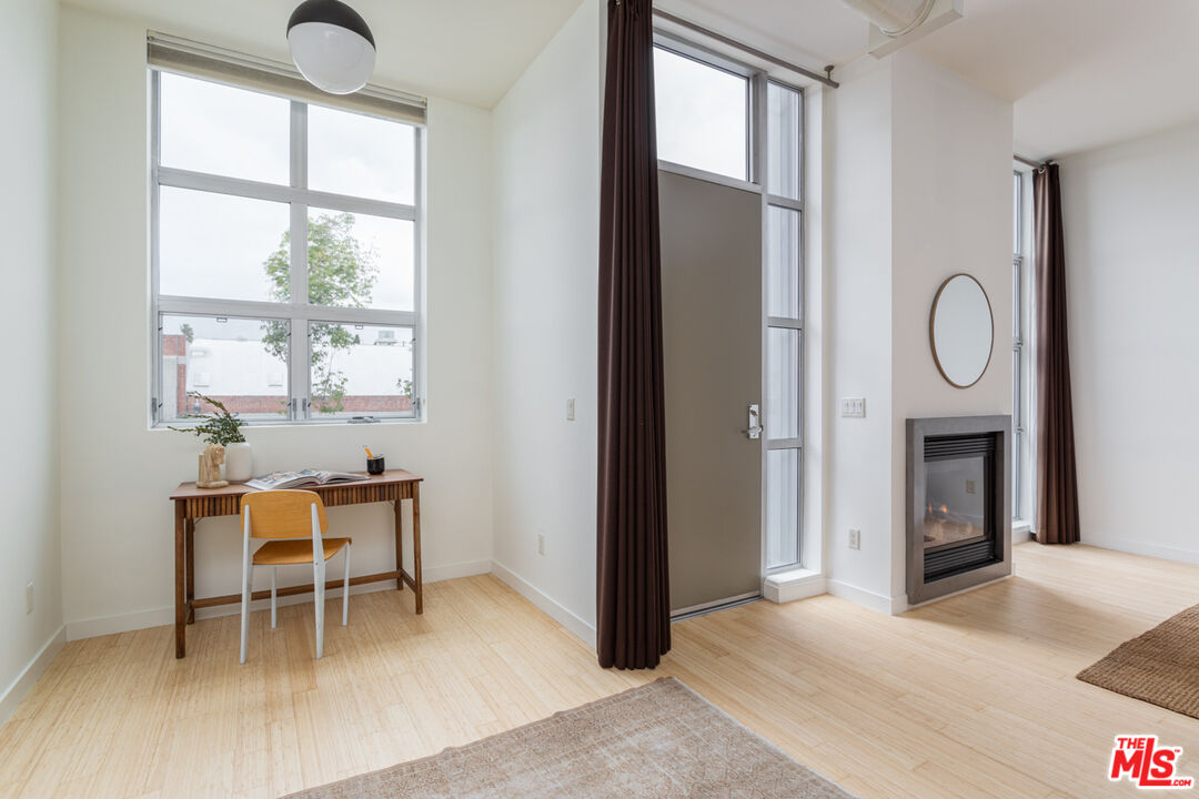 1912 Broadway Unit: 202