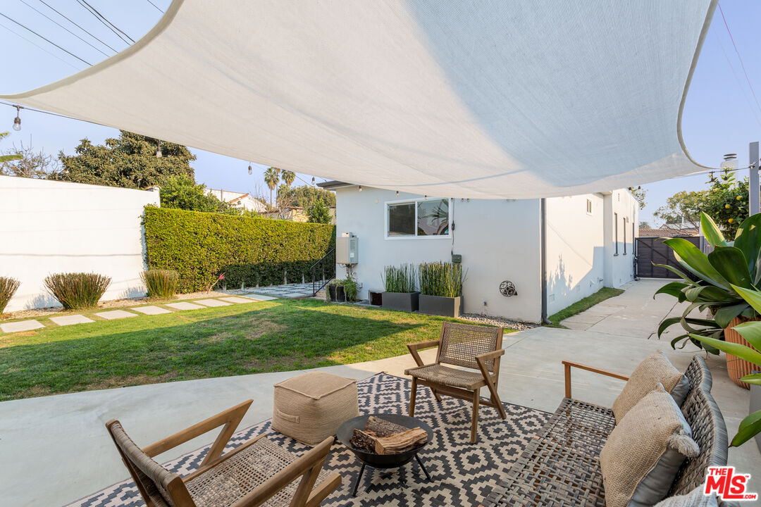 2815 Vineyard Ave