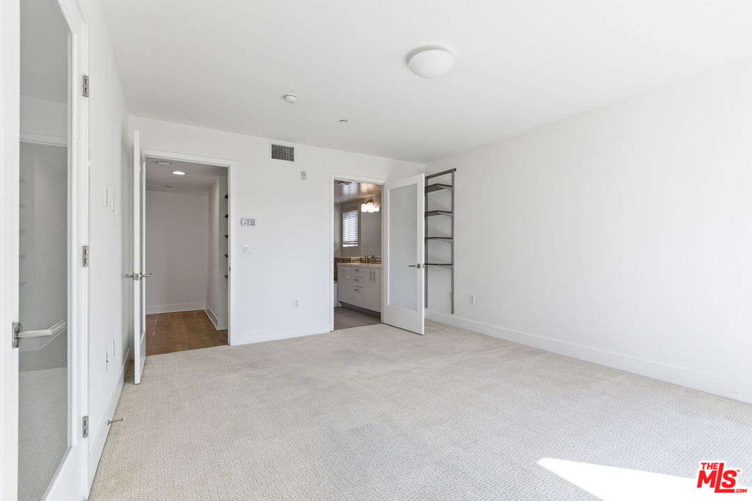 11715 Goshen Ave Unit: 301