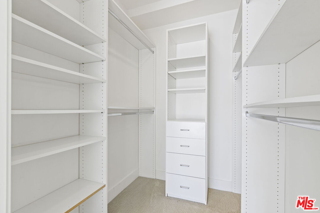 11715 Goshen Ave Unit: 301