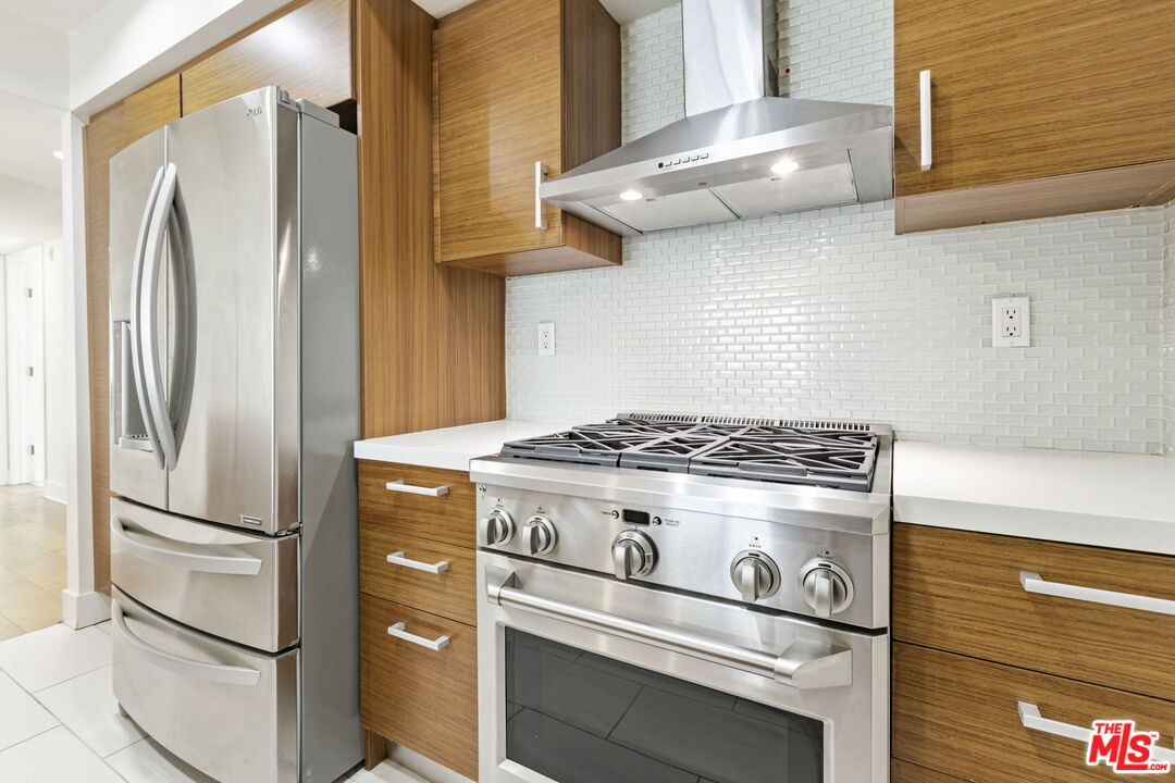 11715 Goshen Ave Unit: 301