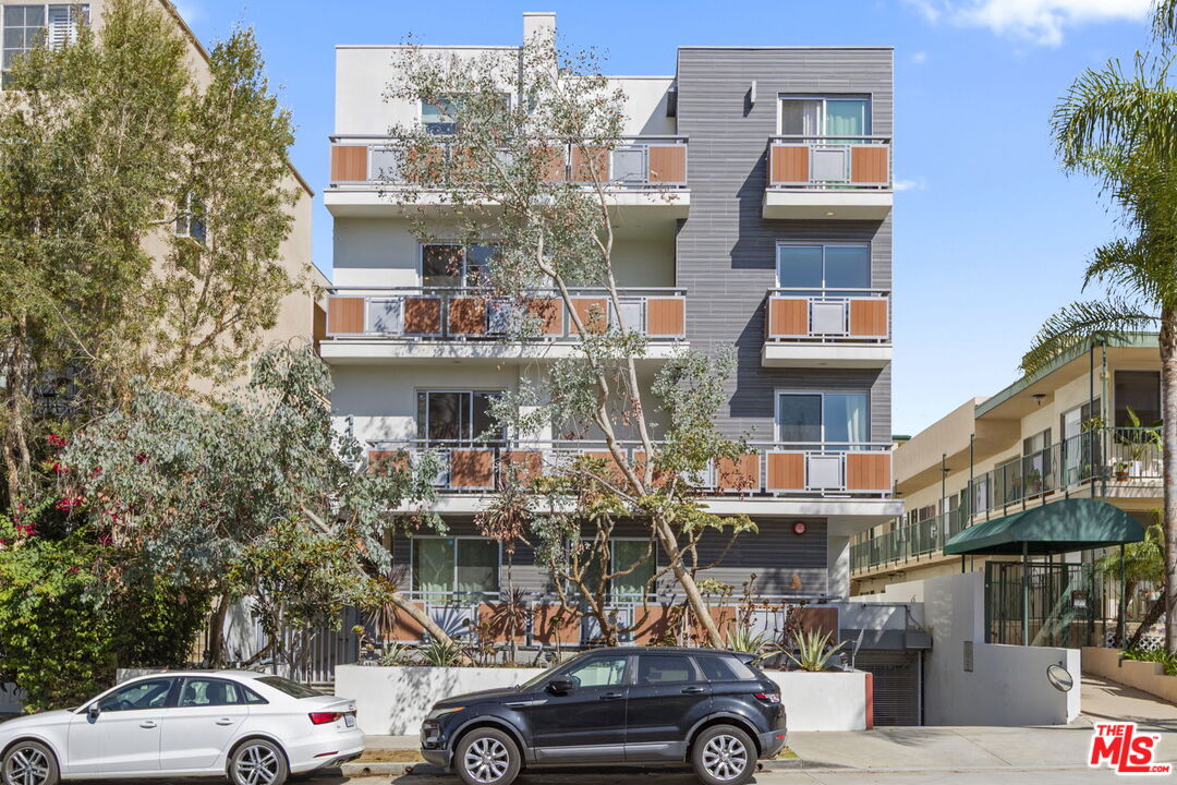 11715 Goshen Ave Unit: 301