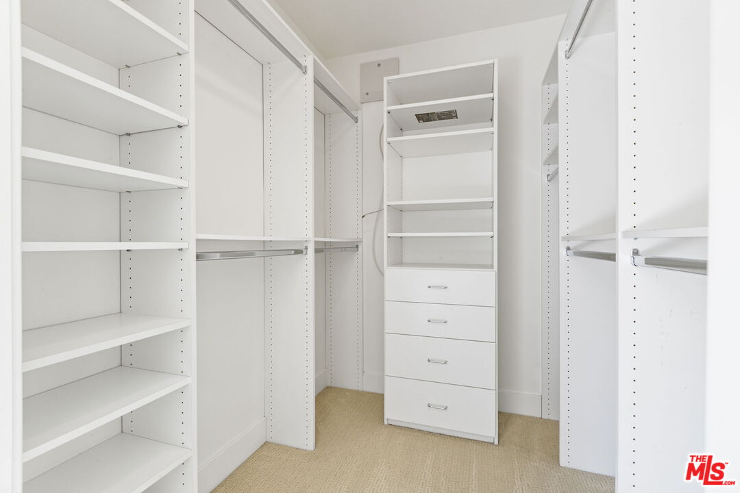 11715 Goshen Ave Unit: 301