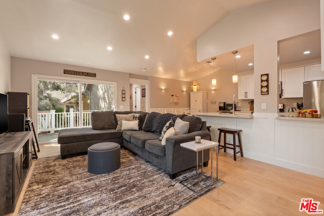 8701 Chessington Dr Unit G Inglewood CA
