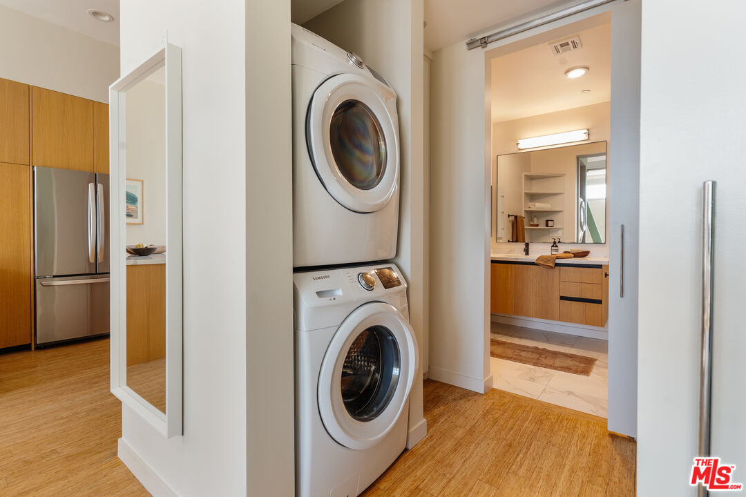 1912 Broadway Unit: 207