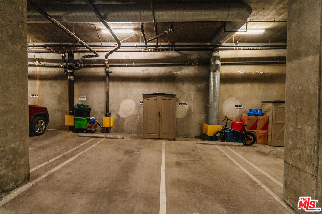 1912 Broadway Unit: 207