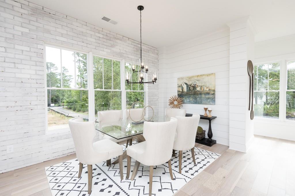 130 Villa Magnolia Lane
