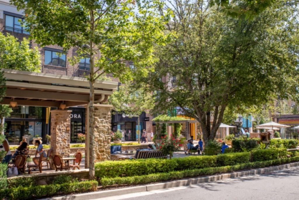 130 Villa Magnolia Lane