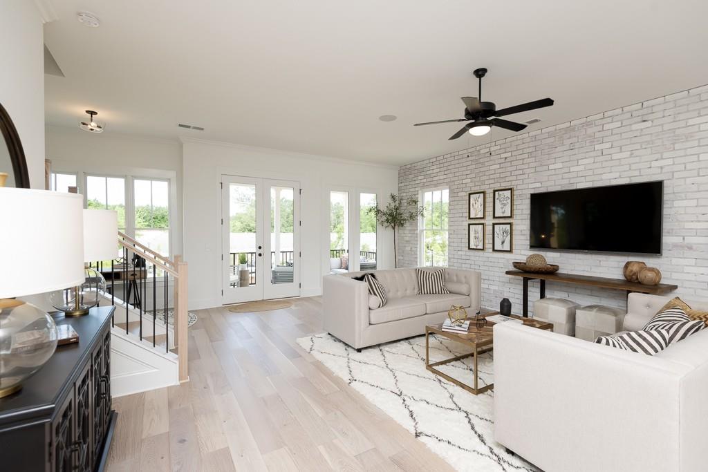 130 Villa Magnolia Lane