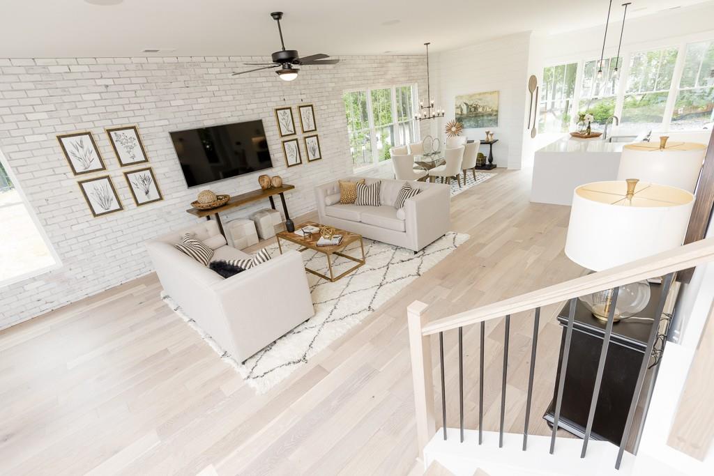 130 Villa Magnolia Lane