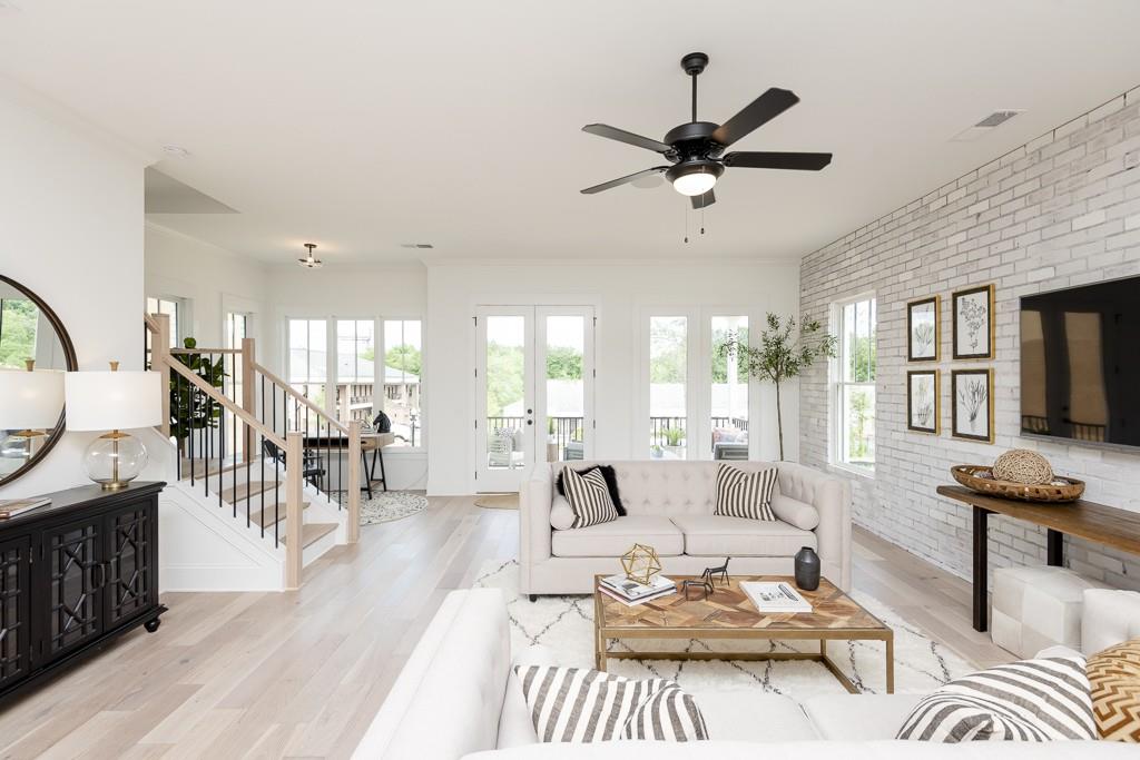 130 Villa Magnolia Lane