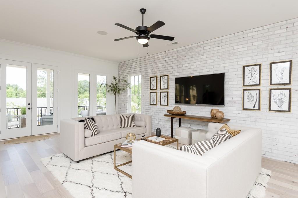 130 Villa Magnolia Lane