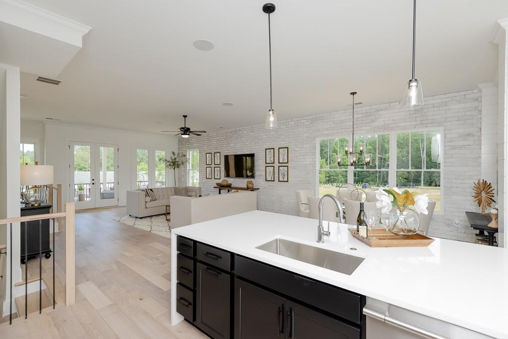 130 Villa Magnolia Lane