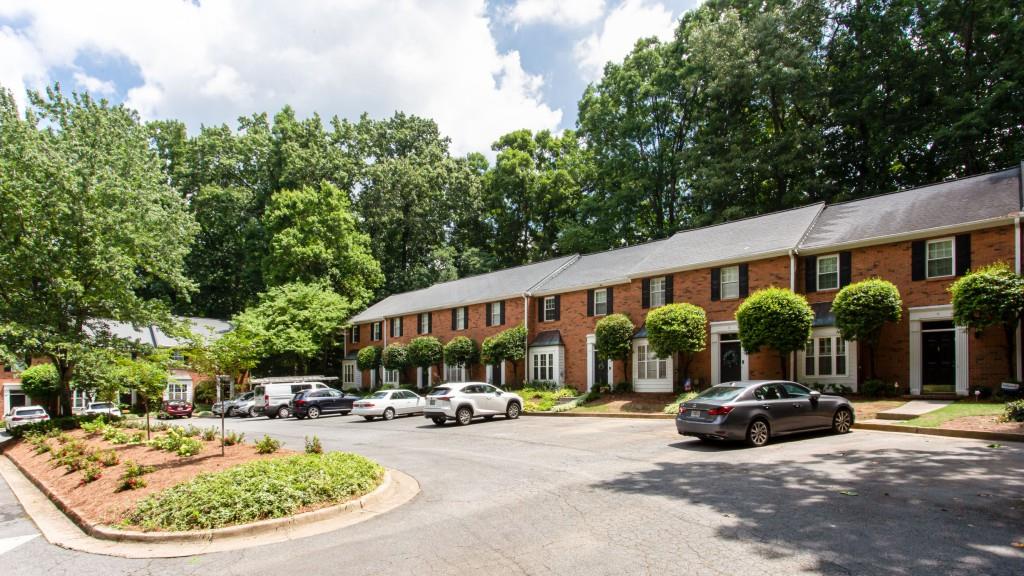 1160 Windsor Parkway Unit: 10