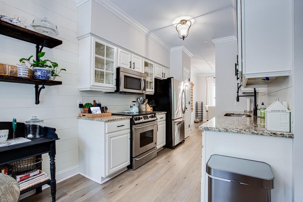 1160 Windsor Parkway Unit: 10