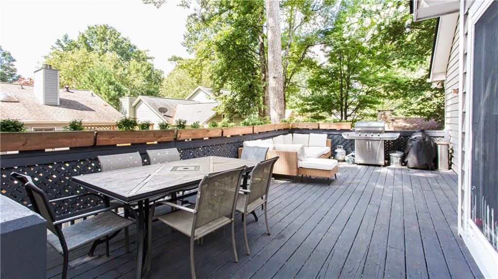 1114 Capital Club Circle NE