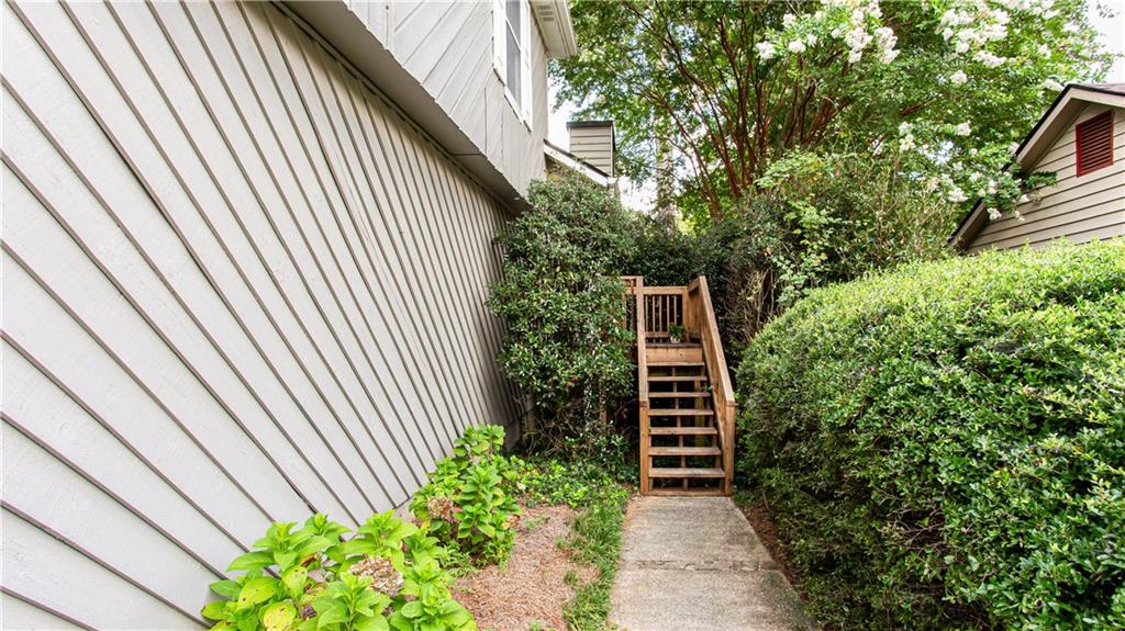 1114 Capital Club Circle NE