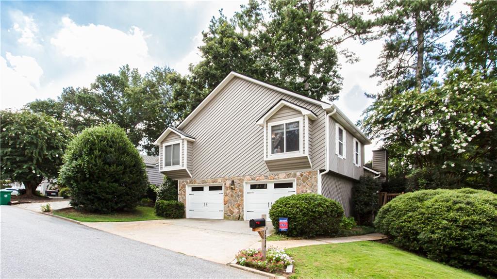 1114 Capital Club Circle NE