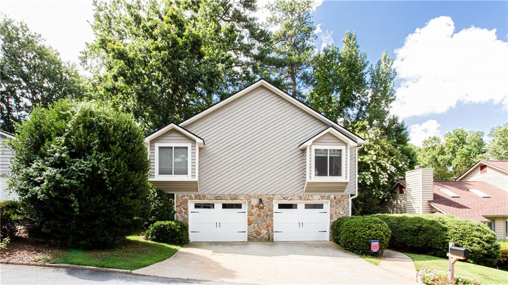 1114 Capital Club Circle NE